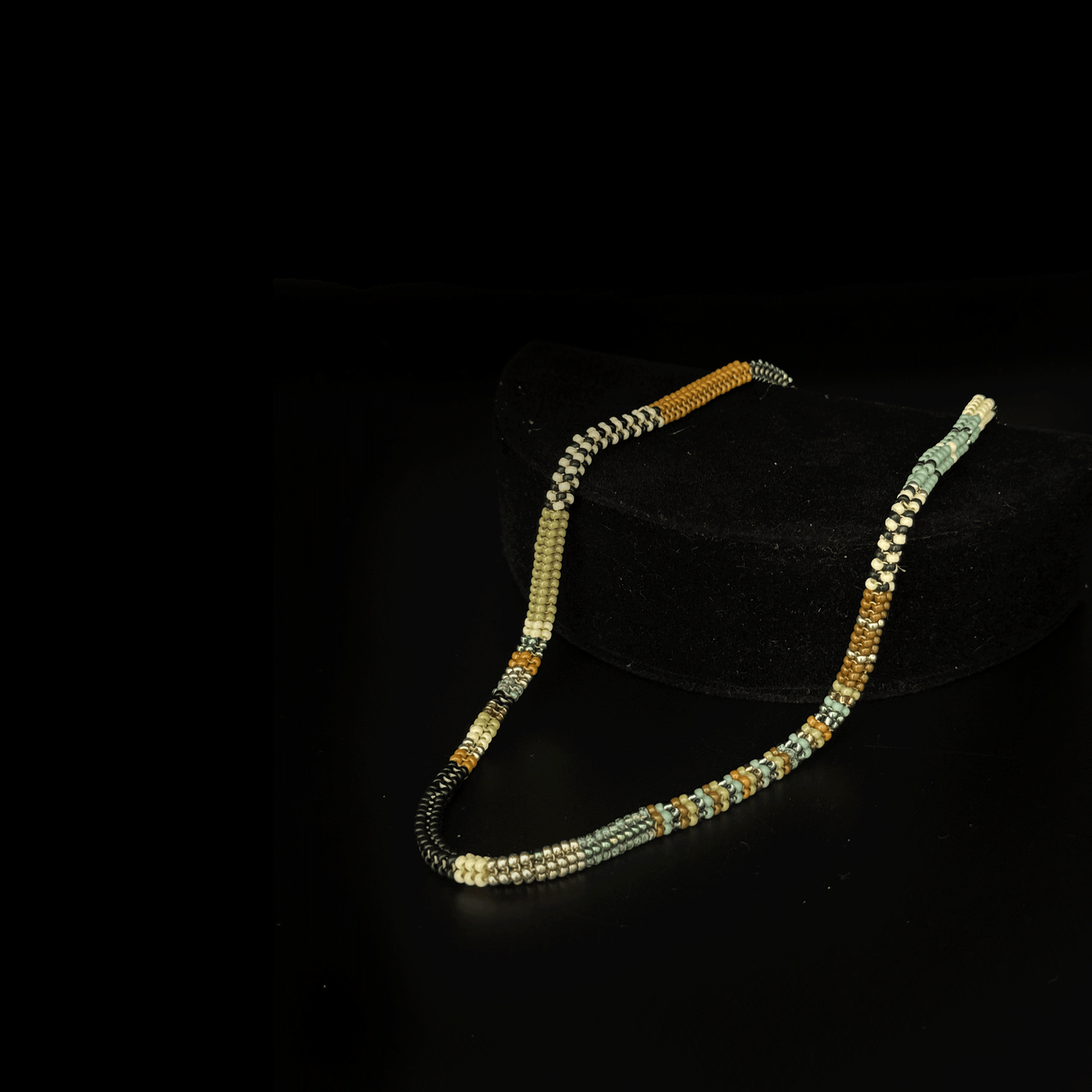 C17 Collar Raíz Cálida