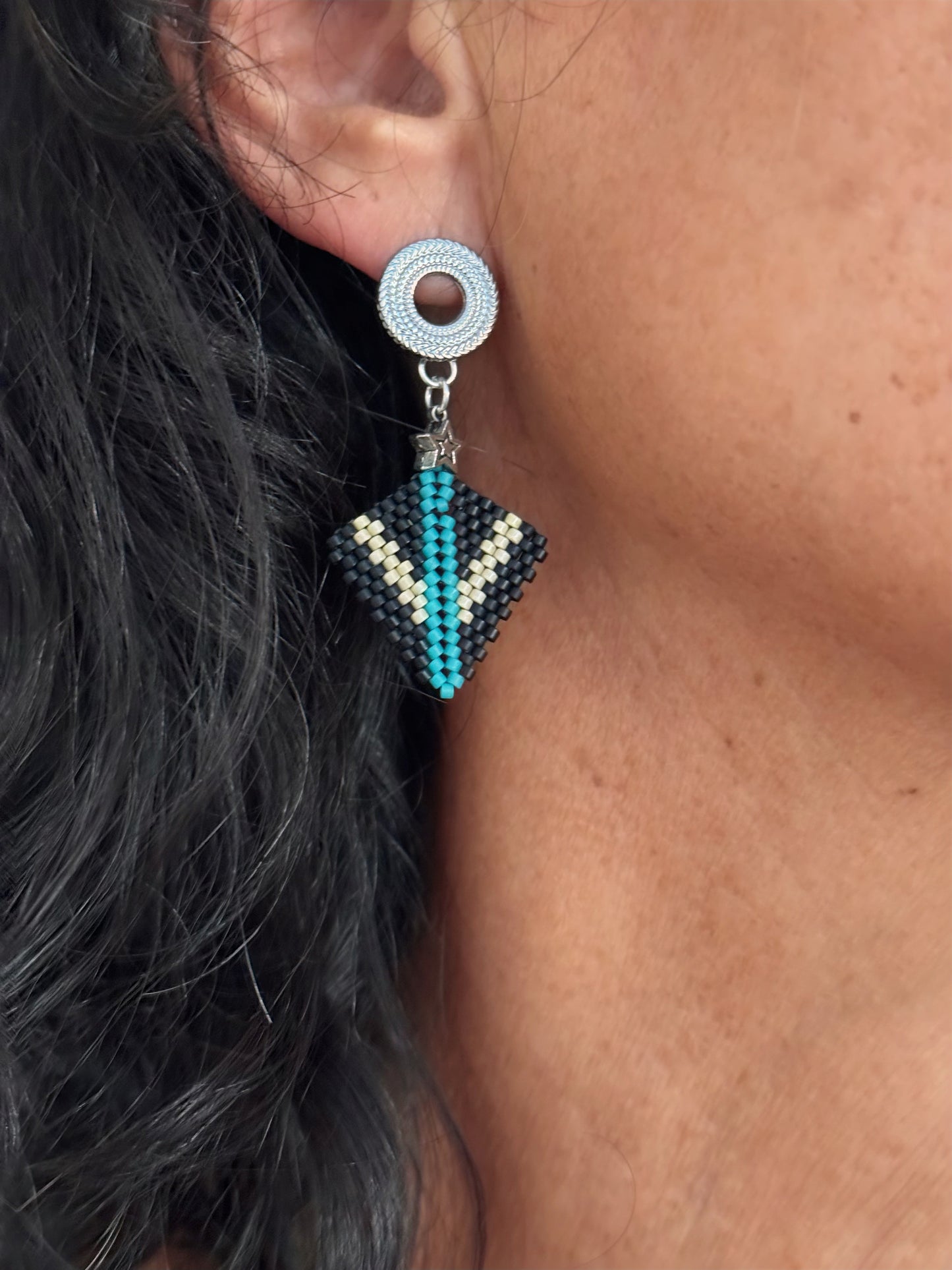 E039 Aros Triángulo Vivo