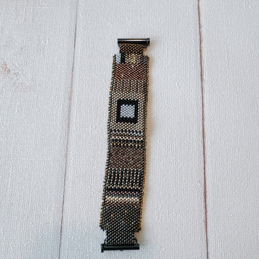 P120 Pulsera Ecos de Acero