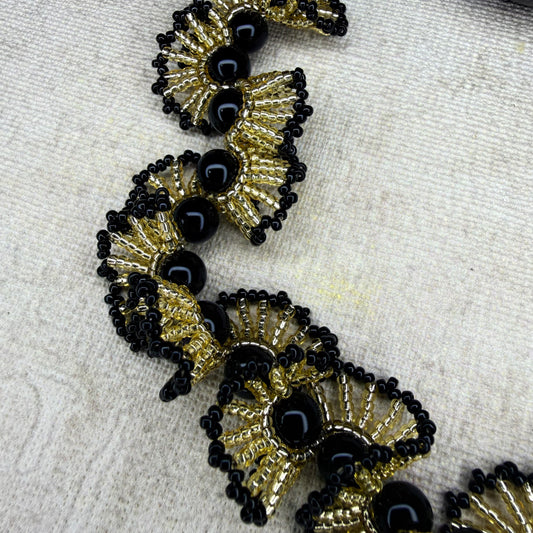 C060 Collar Danza Latente