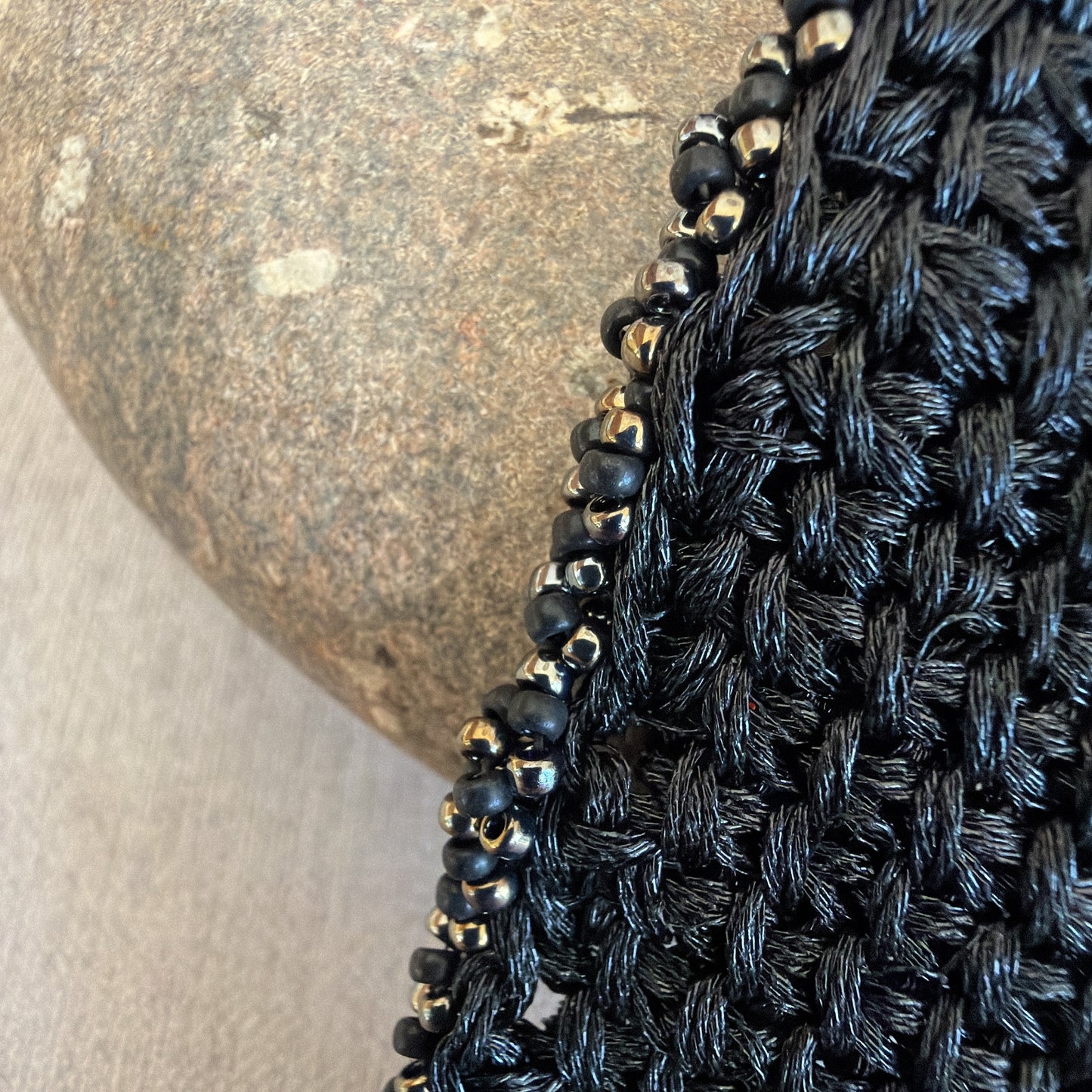 P196 Pulsera Negro Textil