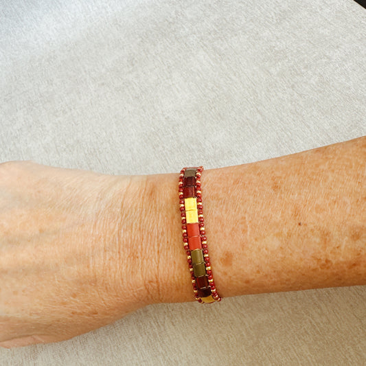 P141 Pulsera Horizonte Carmesi