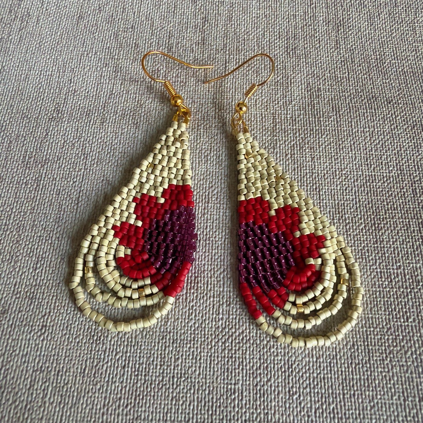 E099 Aros Aliento Granate