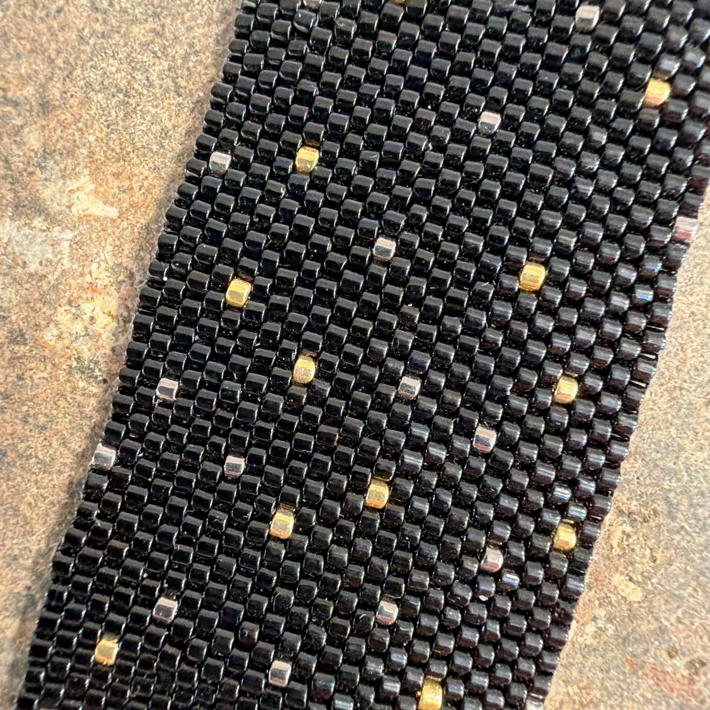 P160 Pulsera Negro Boreal