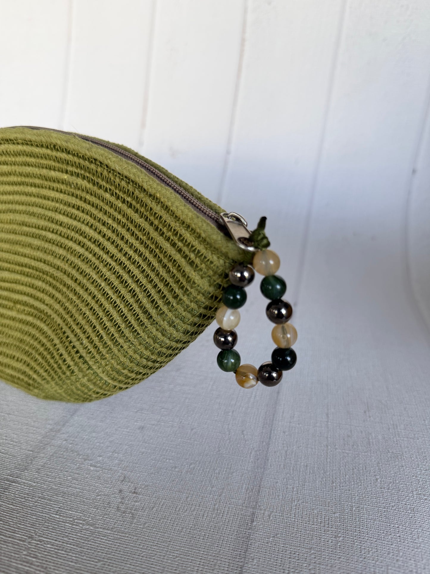 T024 Estuche Verde Calmo