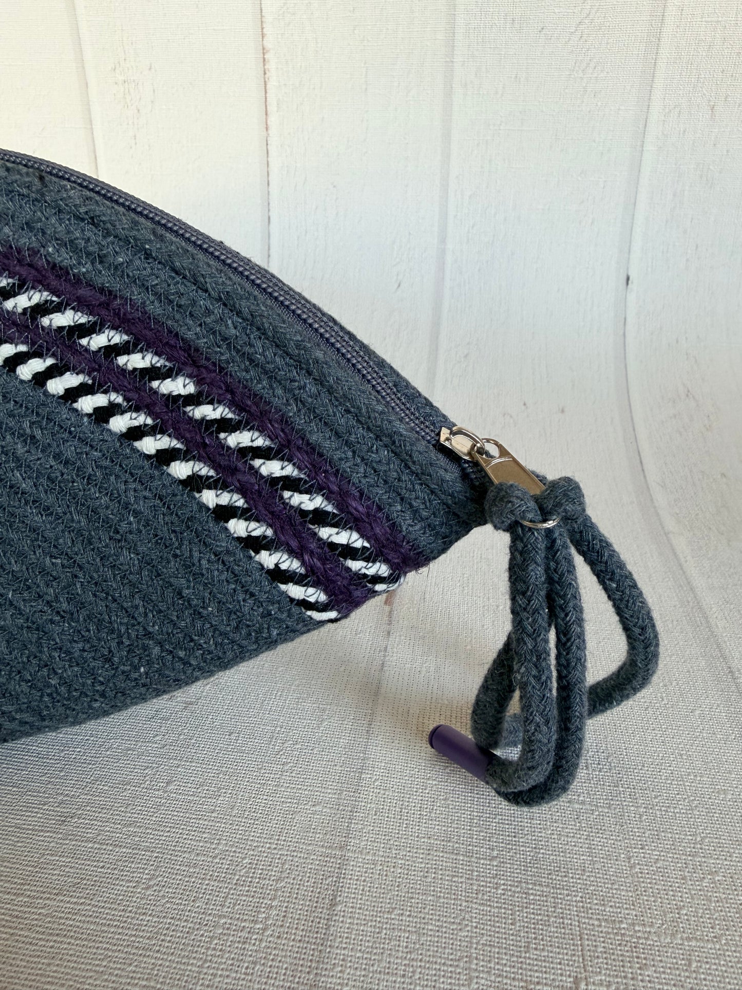 T026 Estuche Línea Morada