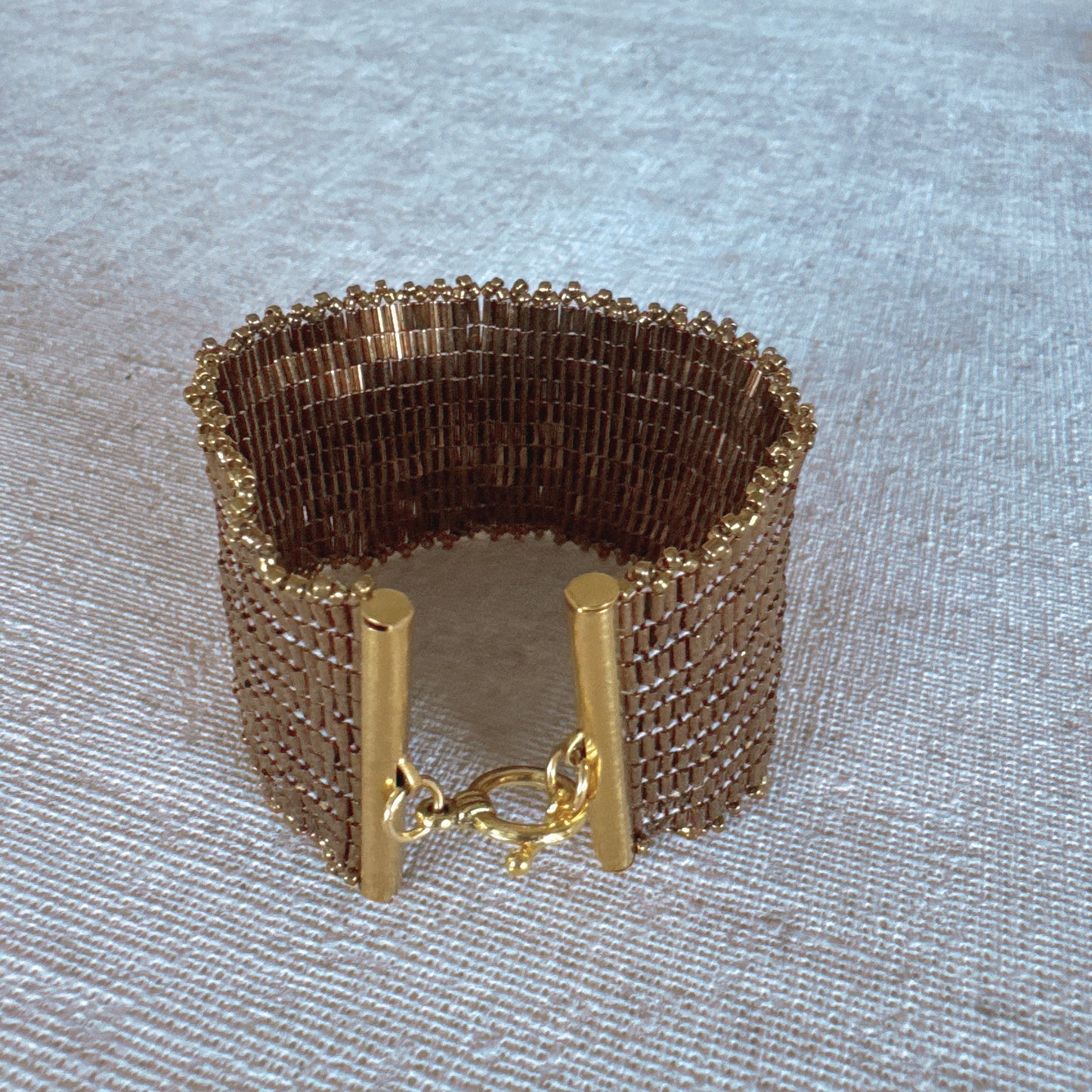 P111 Pulsera Tierra Brillante