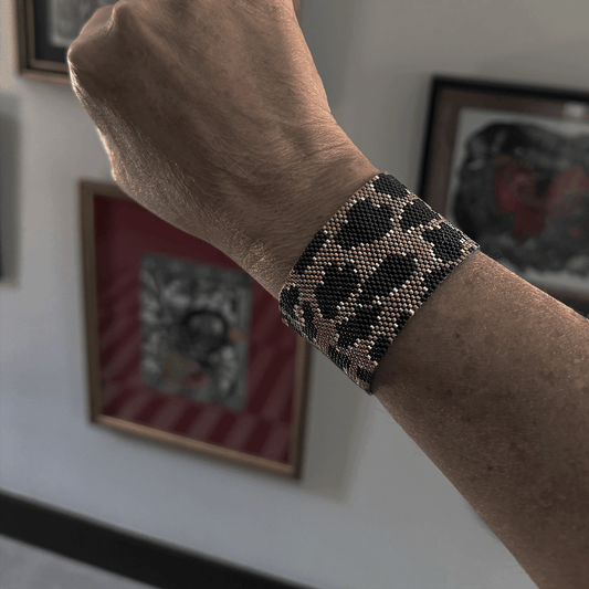 P023 Pulsera Fiera Chic