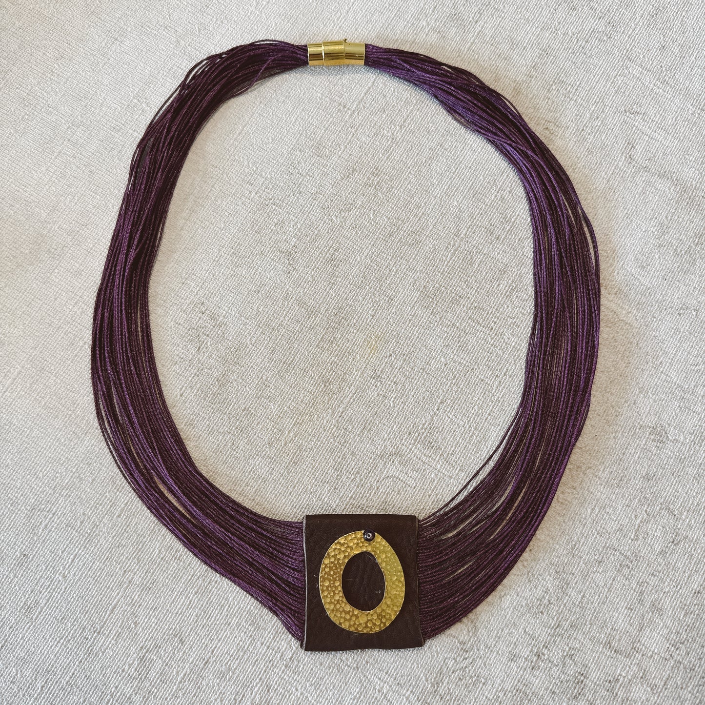 C036 Collar Punto Focal