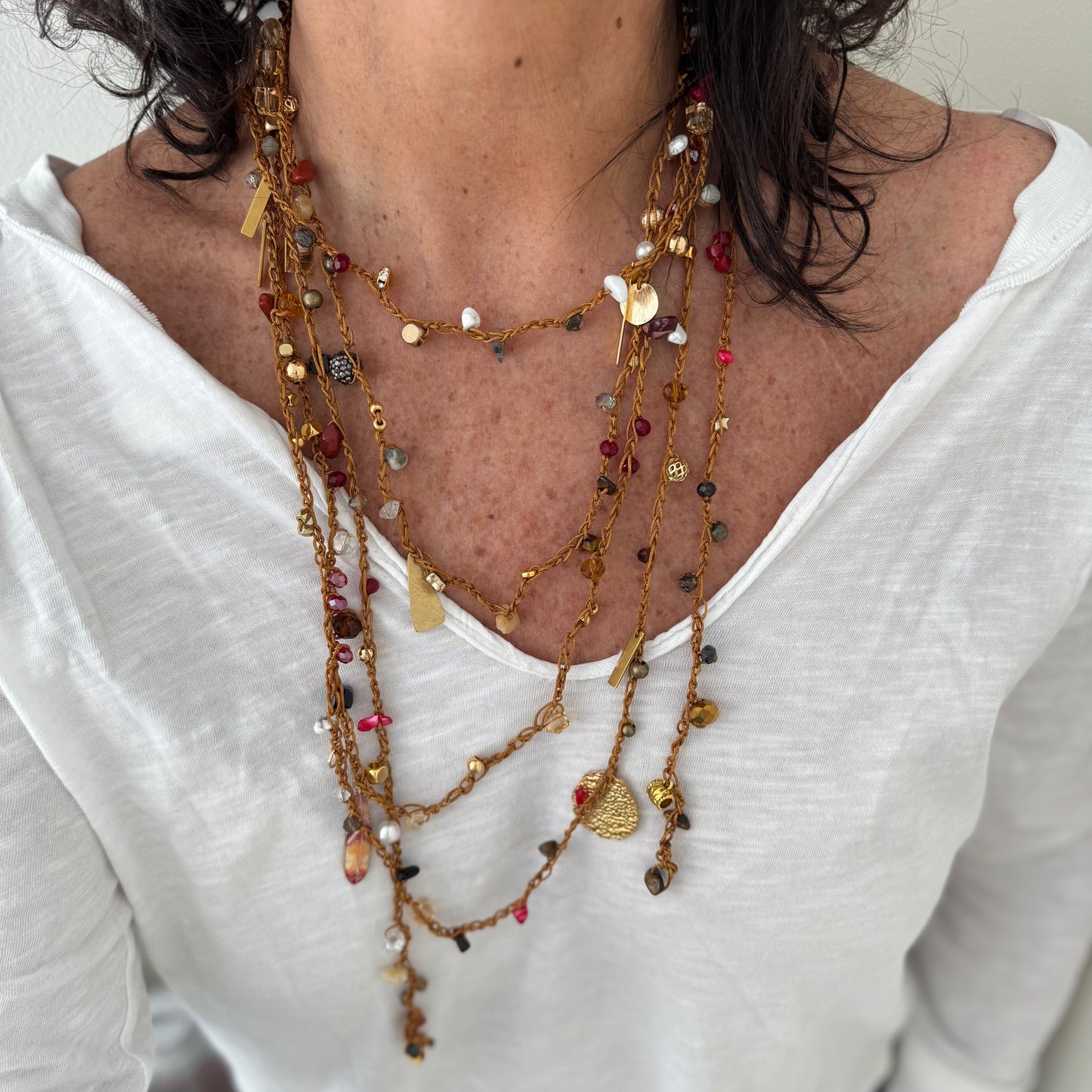 C037 Collar Crónica de Piedras