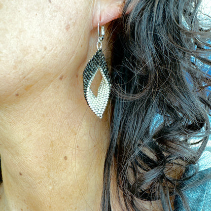 E058 Aros Claro oscuro