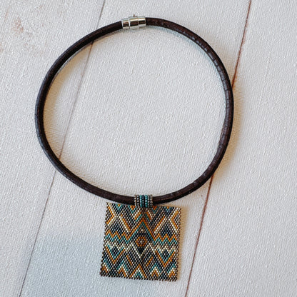 C013 Collar Pulso Terroso