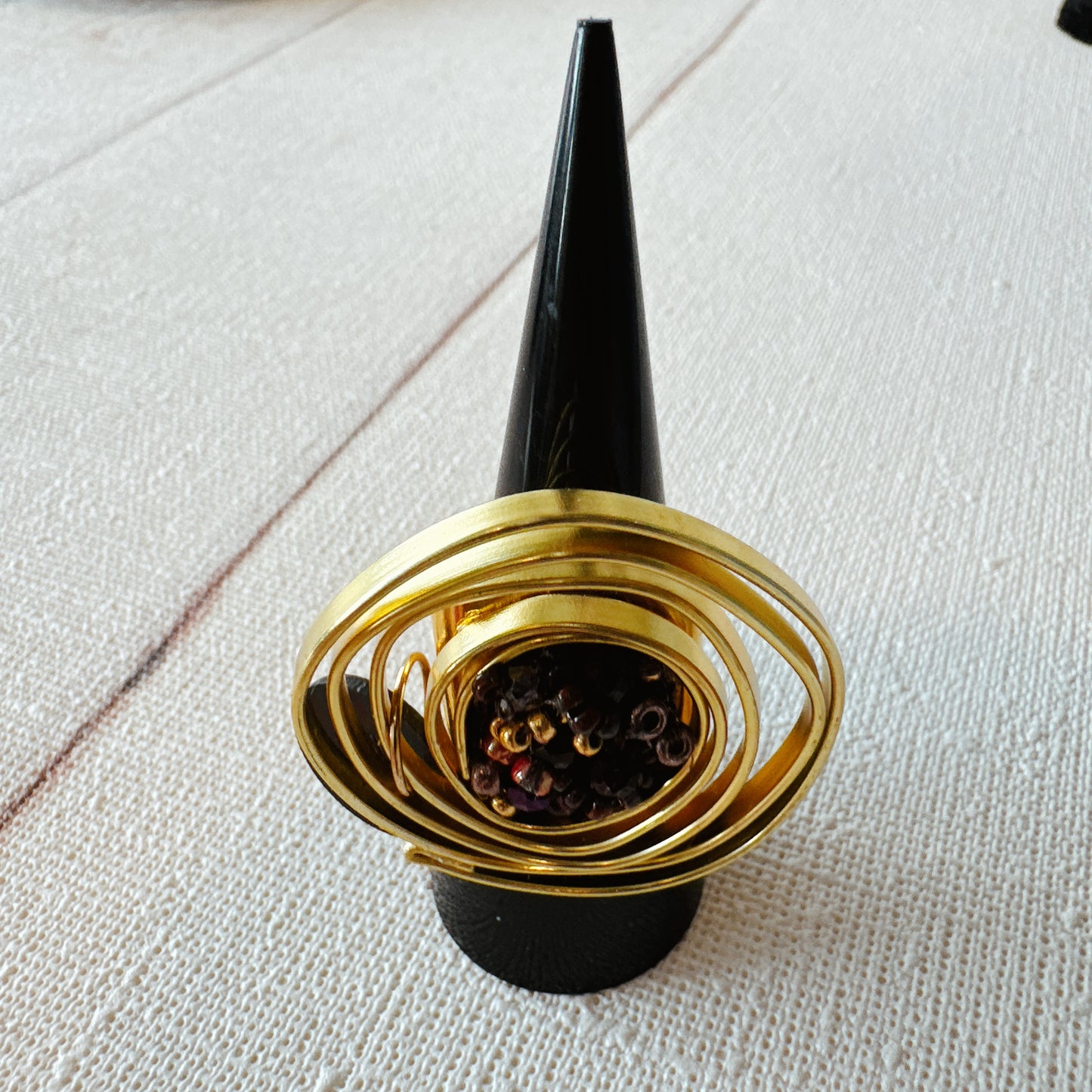 A052 Vórtice Dorado