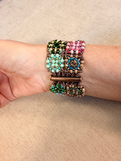 P152 Pulsera Estallido Floral