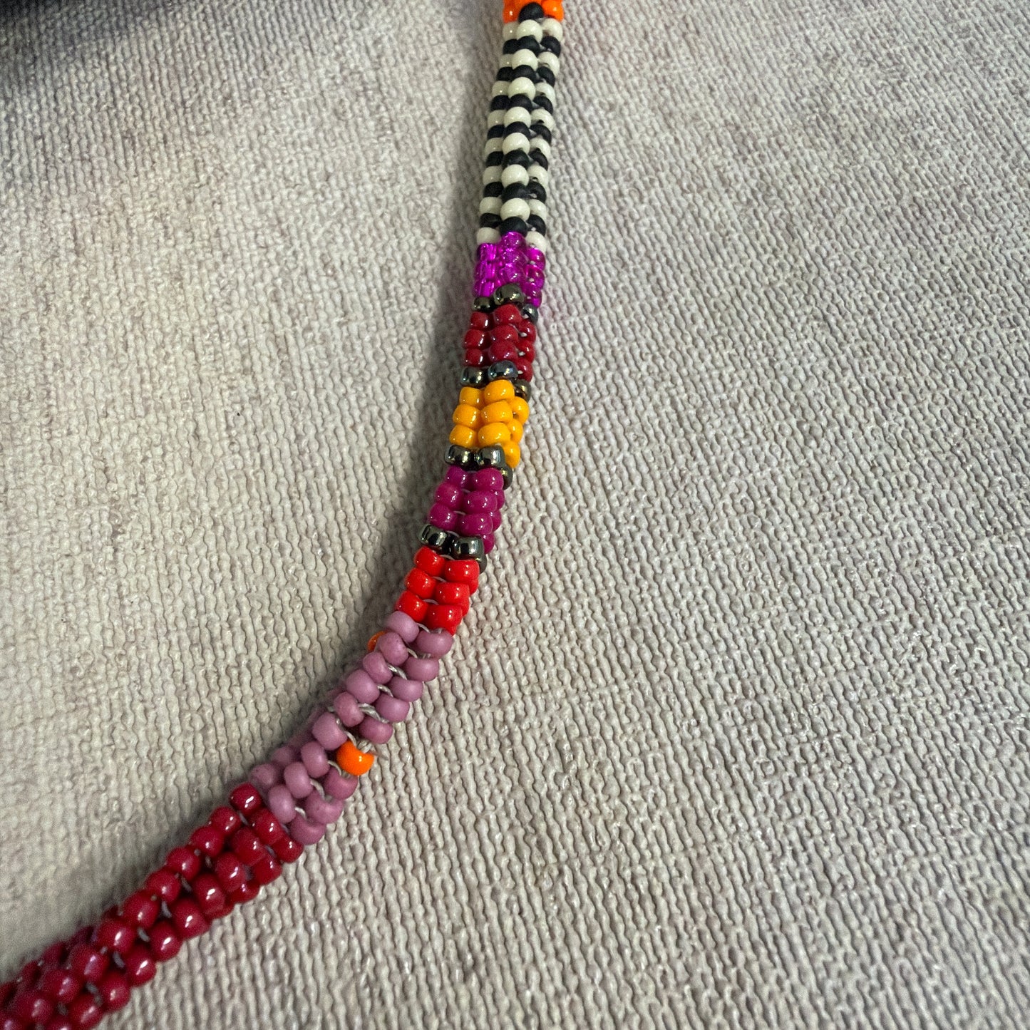 C061 Collar Grito Urbano