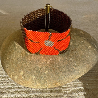 P133 Pulsera Pétalo Terracota