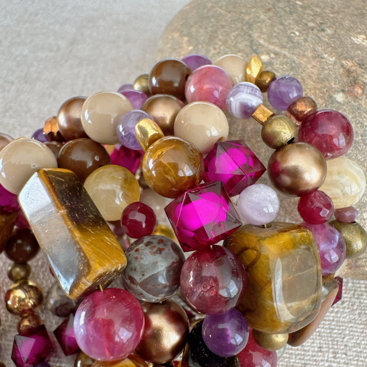 P126 Pulsera Beso de Mora y Miel