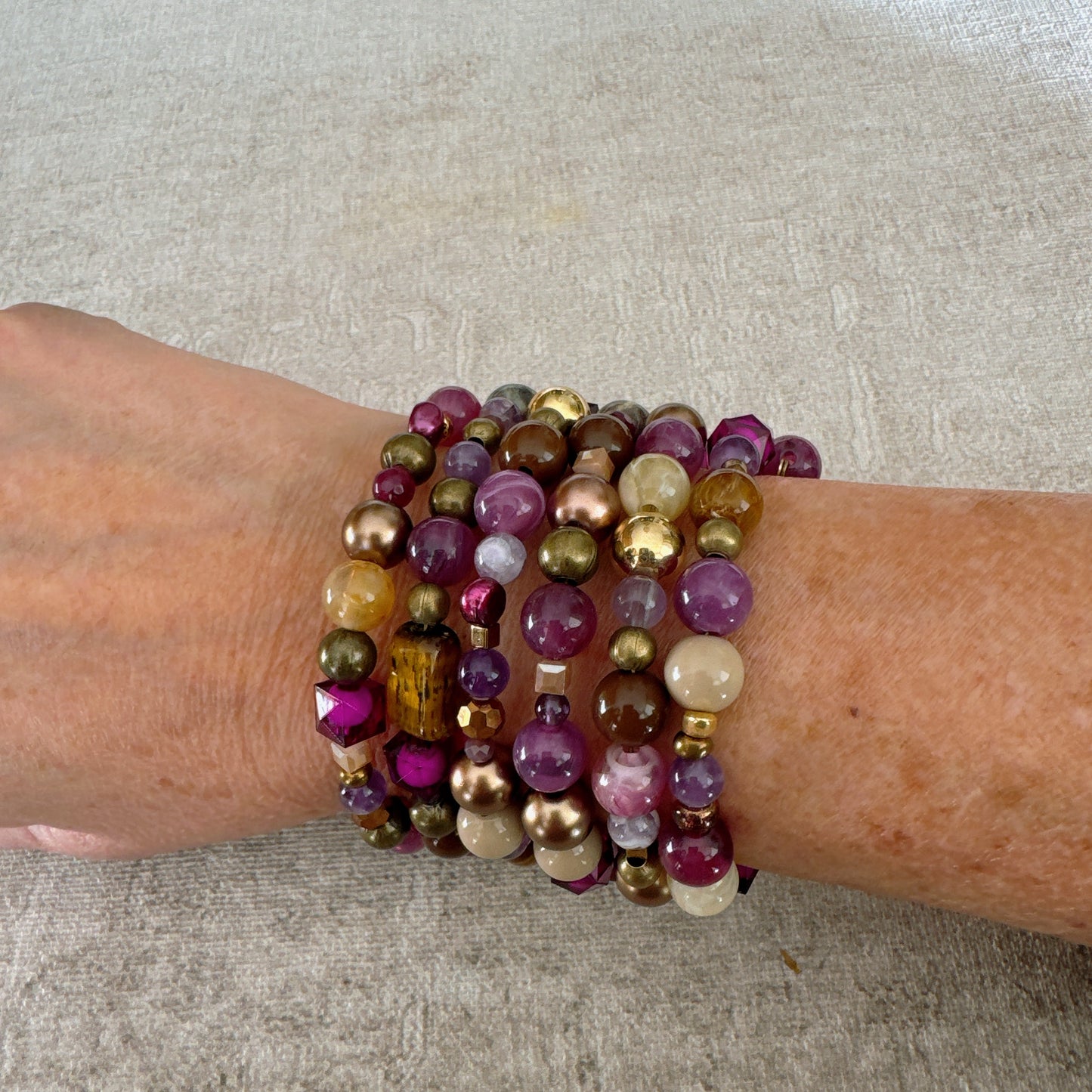 P126 Pulsera Beso de Mora y Miel