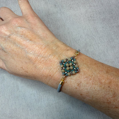 P163 Pulsera Flor Urbana I