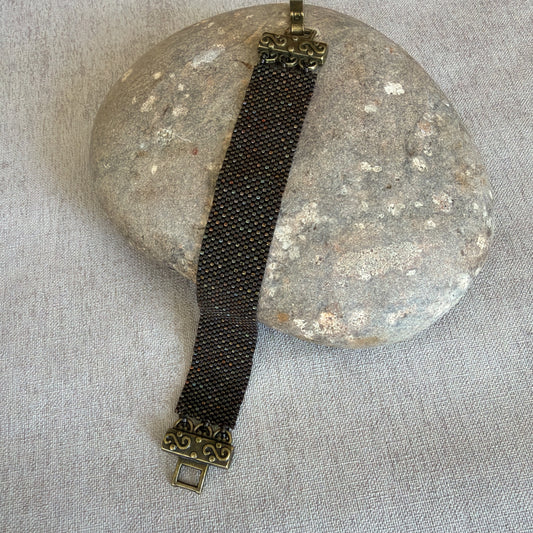 P185 Pulsera Tierra Escondida