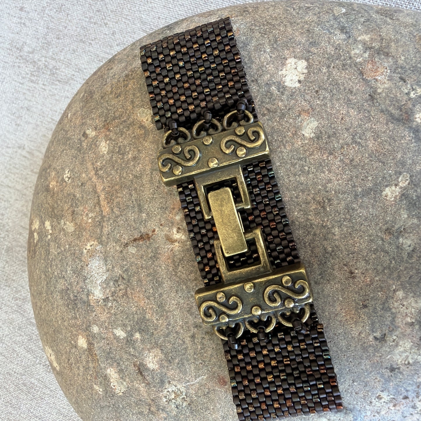 P185 Pulsera Tierra Escondida