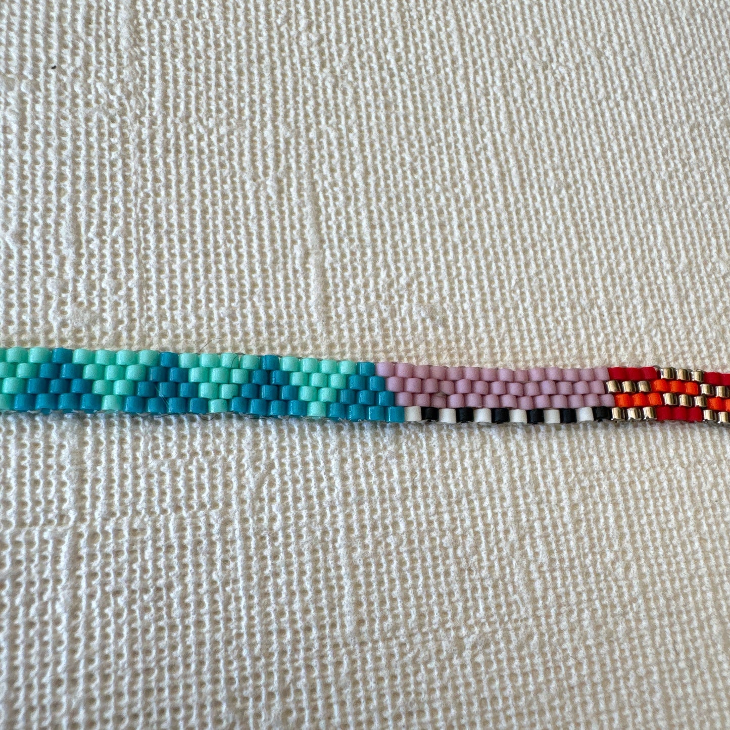 C043 Collar Pulso Lúdico