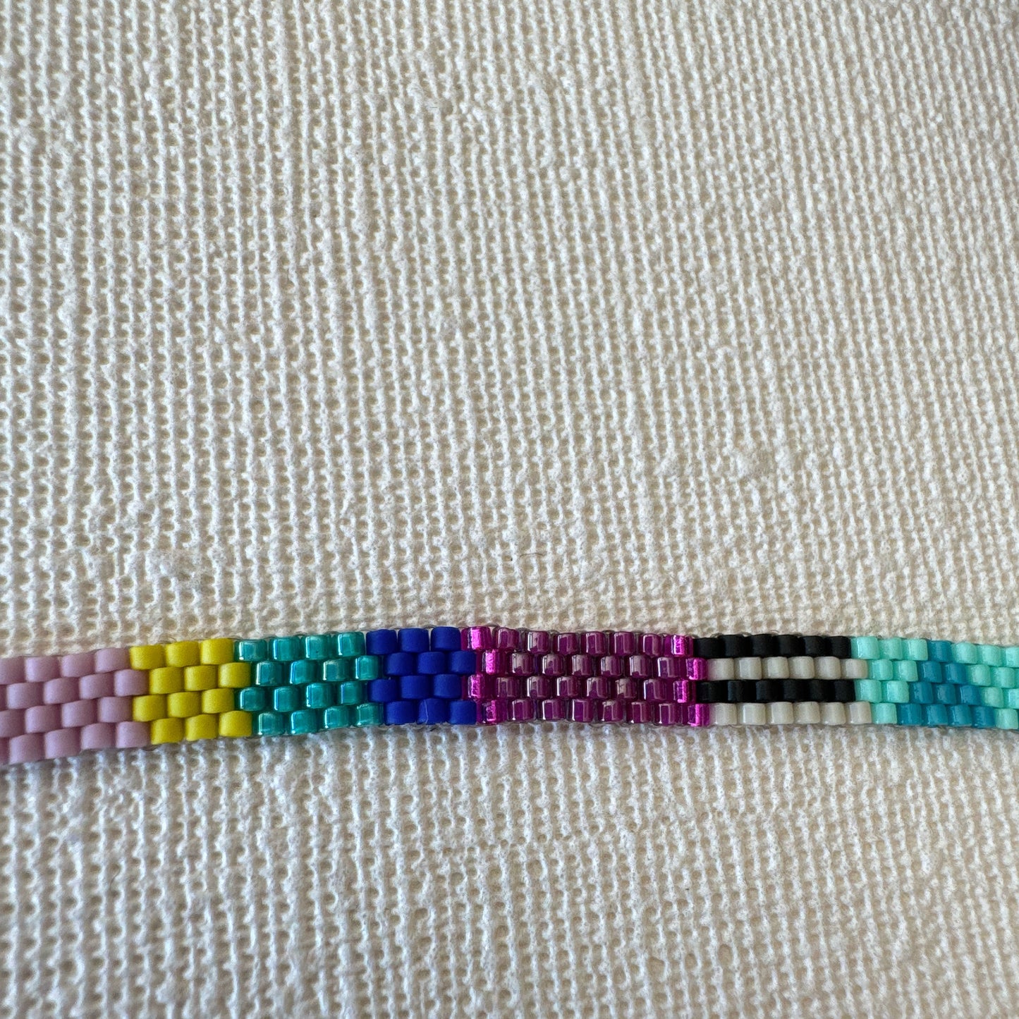 C043 Collar Pulso Lúdico