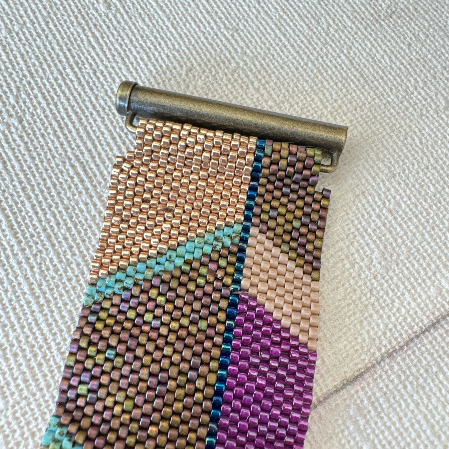 P137 Pulsera Prismática