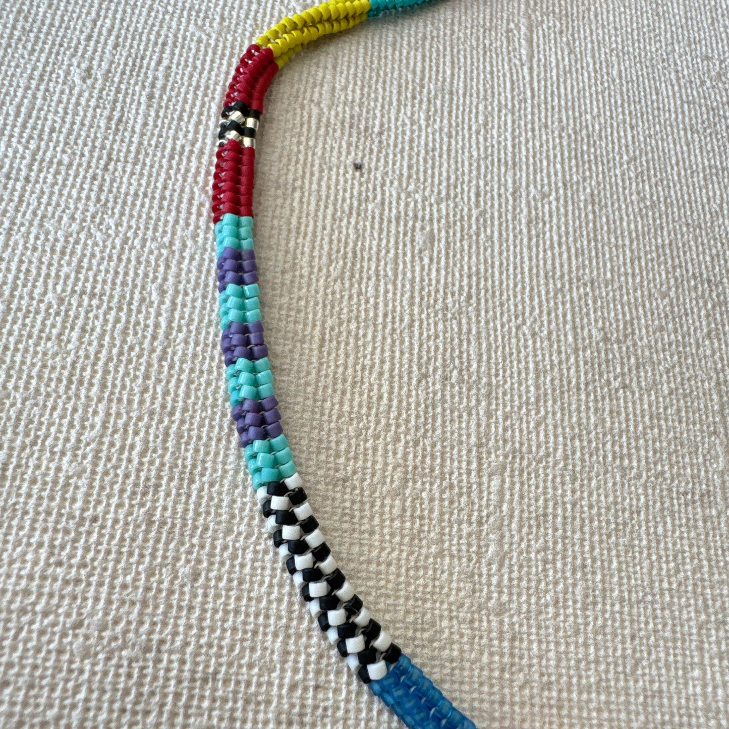 C047 Collar Sintonía Lúdica