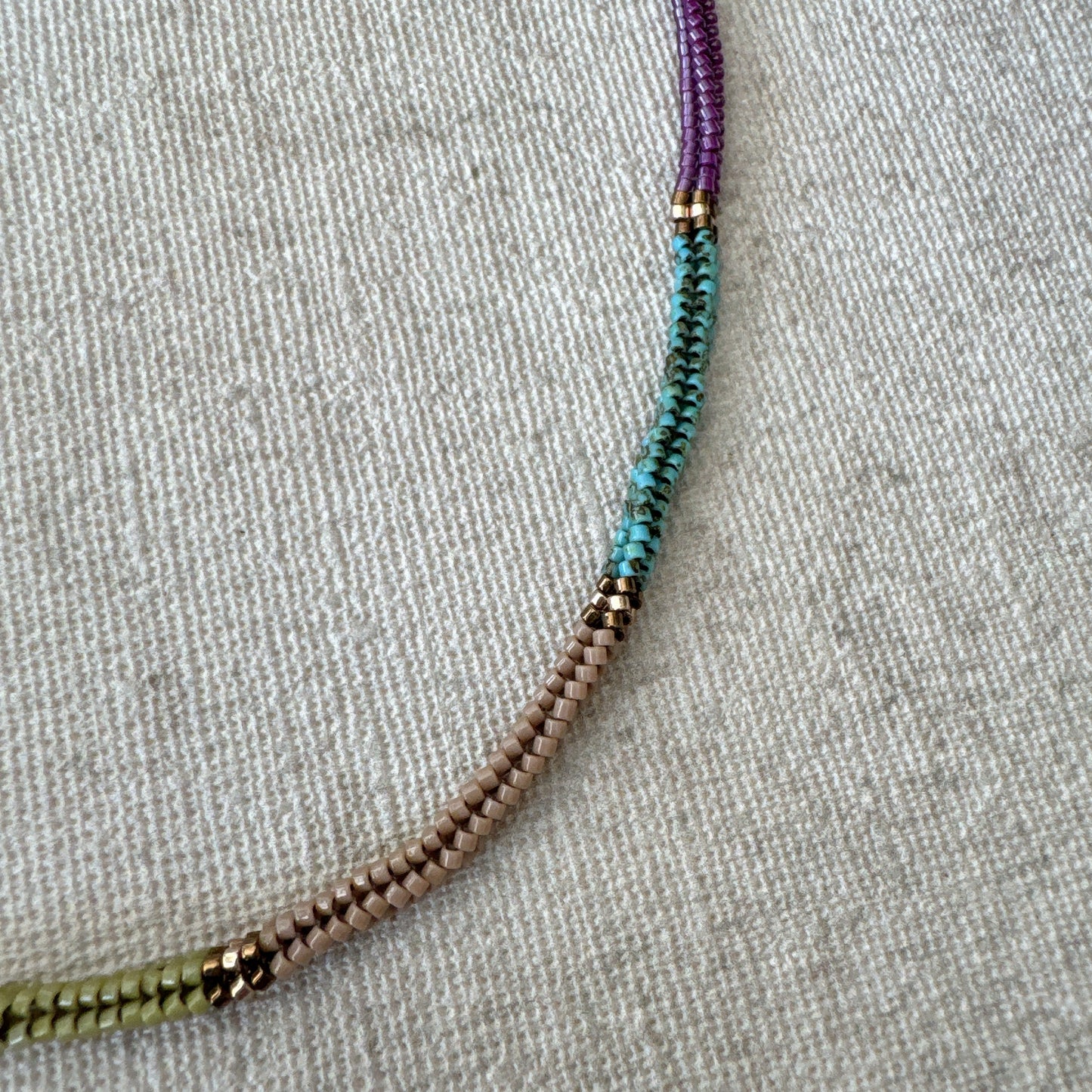 C048 Collar Panel Mixto