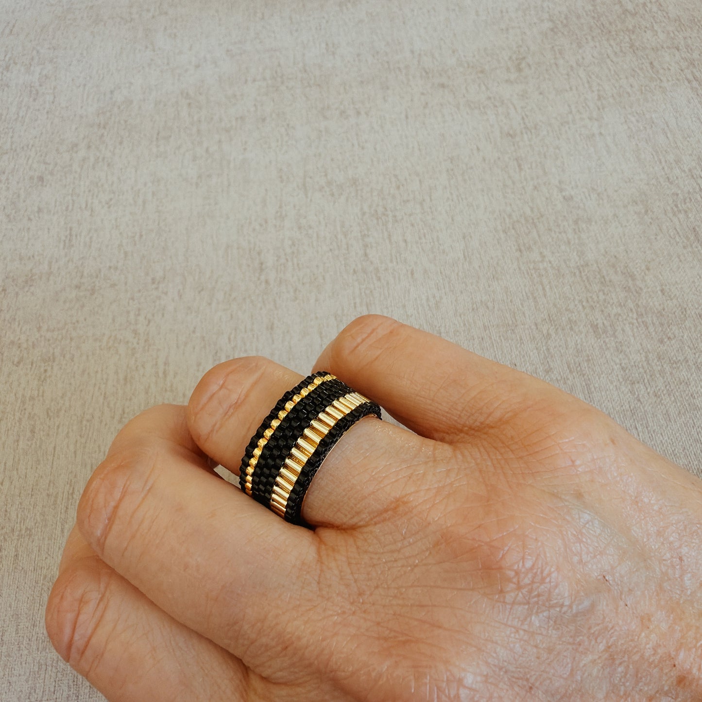 A060 Anillo Compás Dorado