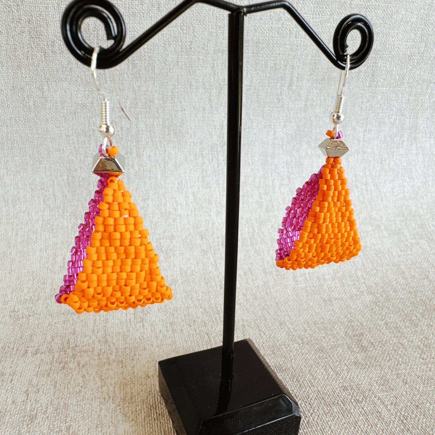 E071 Aros Llama Prisma