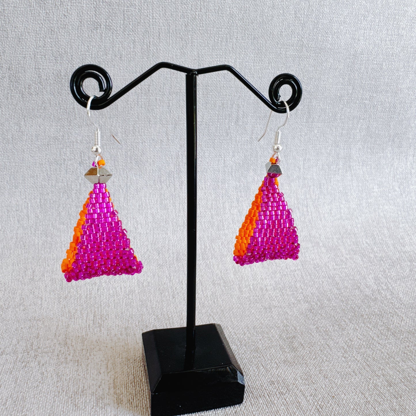 E071 Aros Llama Prisma