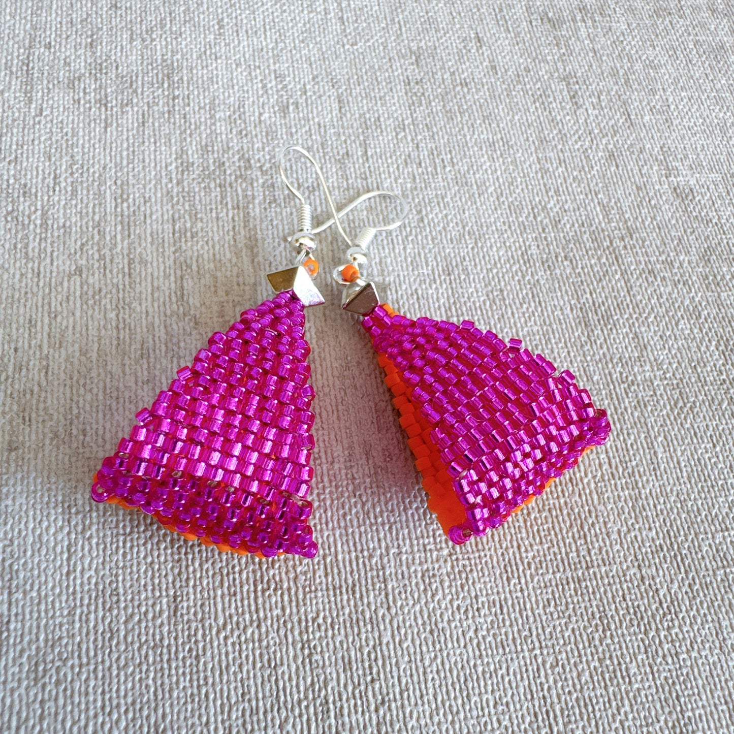 E071 Aros Llama Prisma