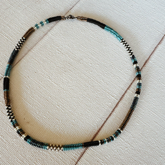 C050 Collar Raudal Calmado