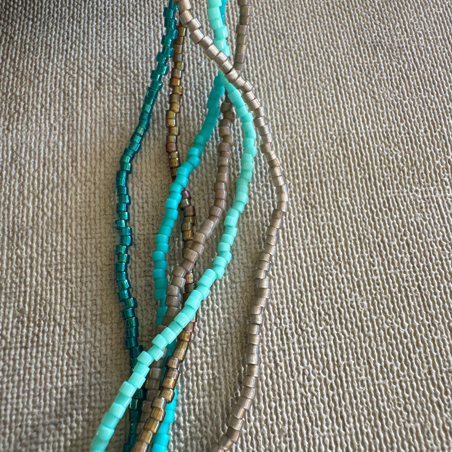 C052 Collar Marea Enlazada