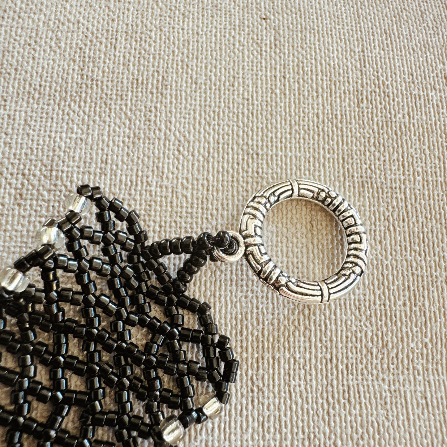 P143 Pulsera Red Nocturna