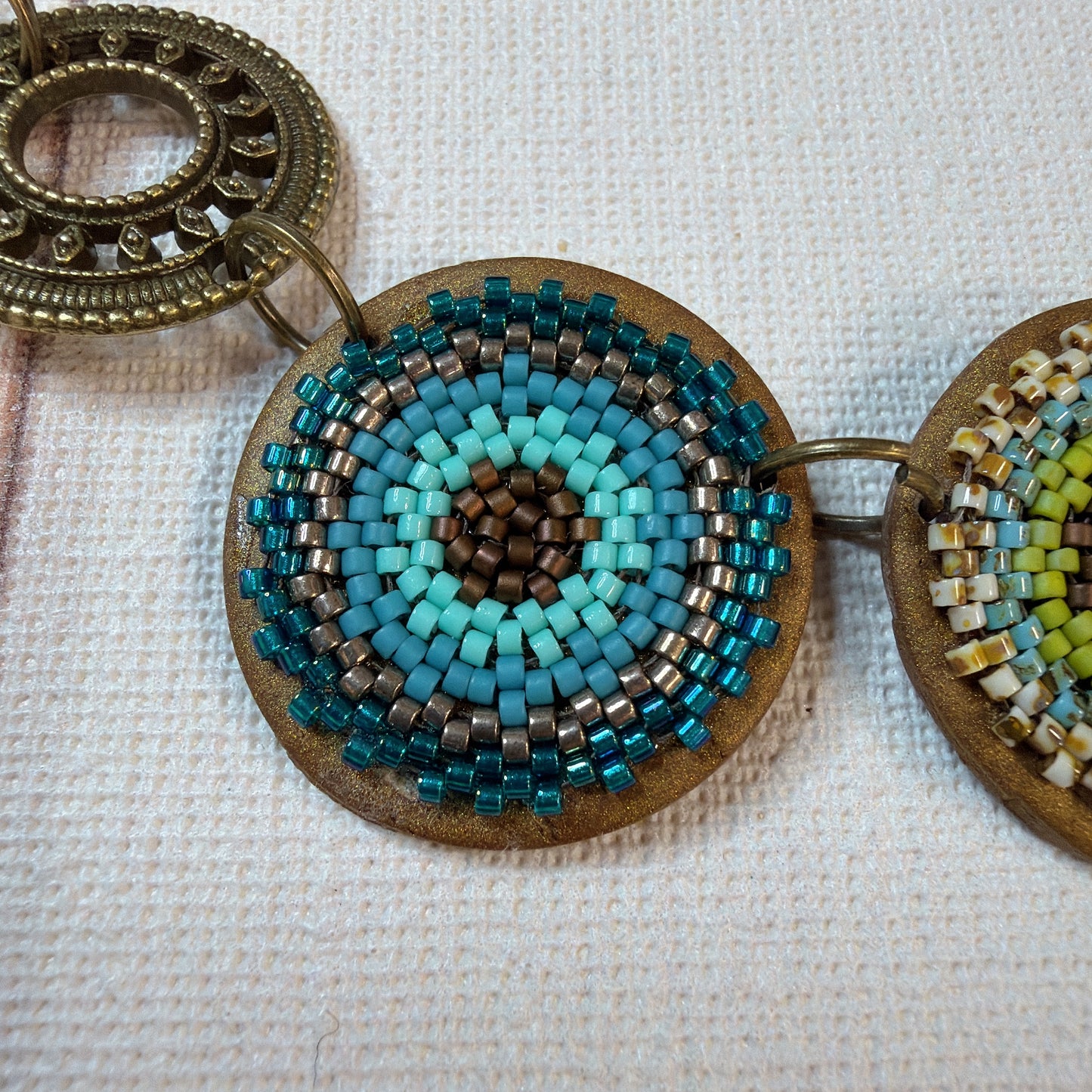 C065 Collar Mandala de viento