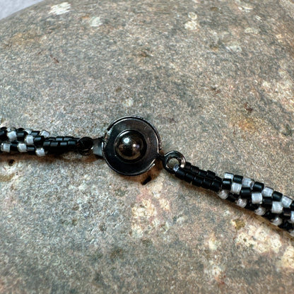 C056 Collar Colorín Punk