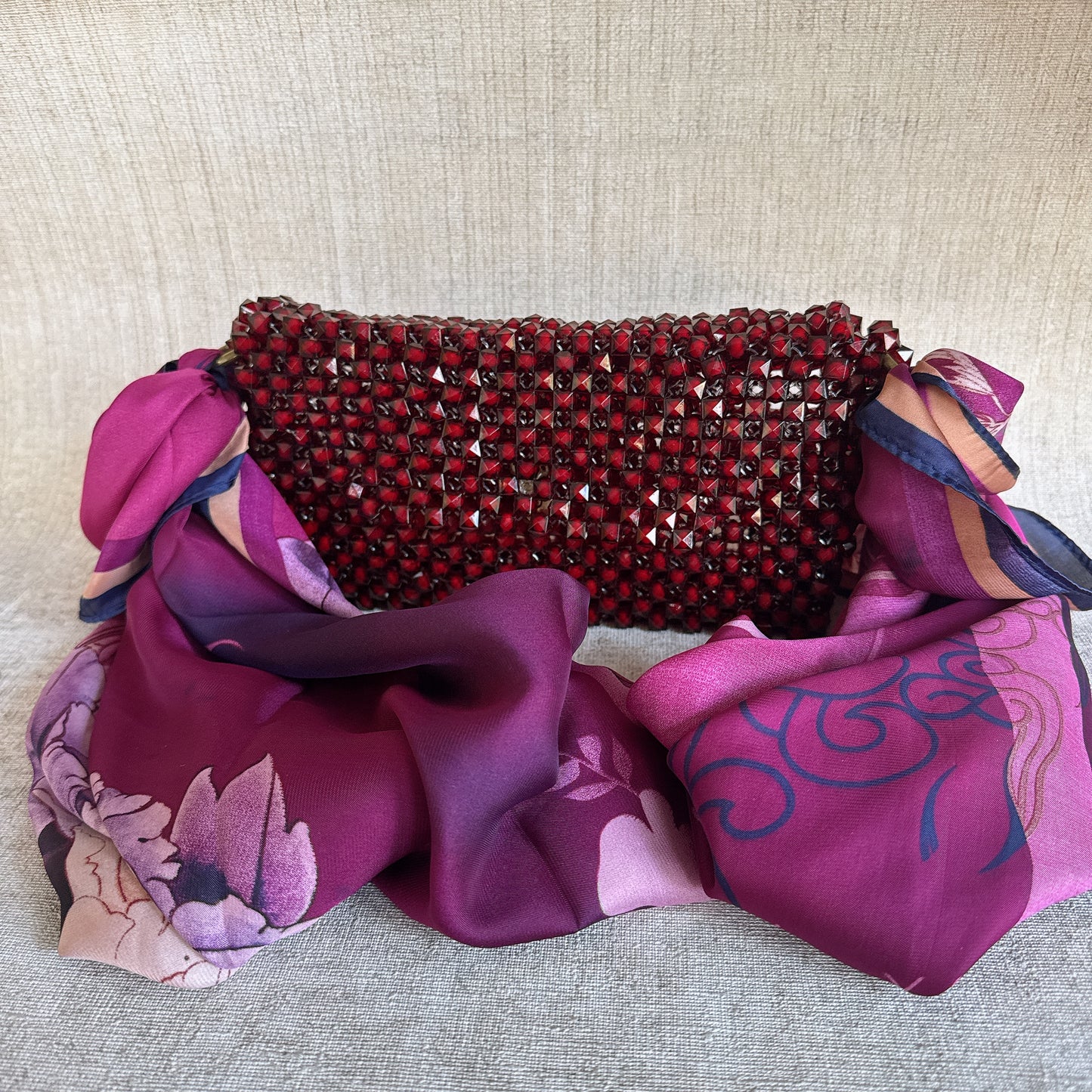 T012 Cartera Luz Borgoña