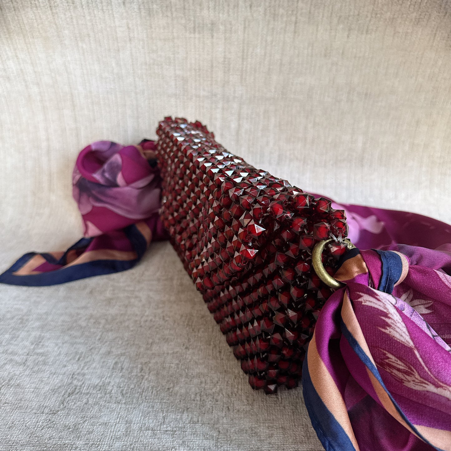 T012 Cartera Luz Borgoña