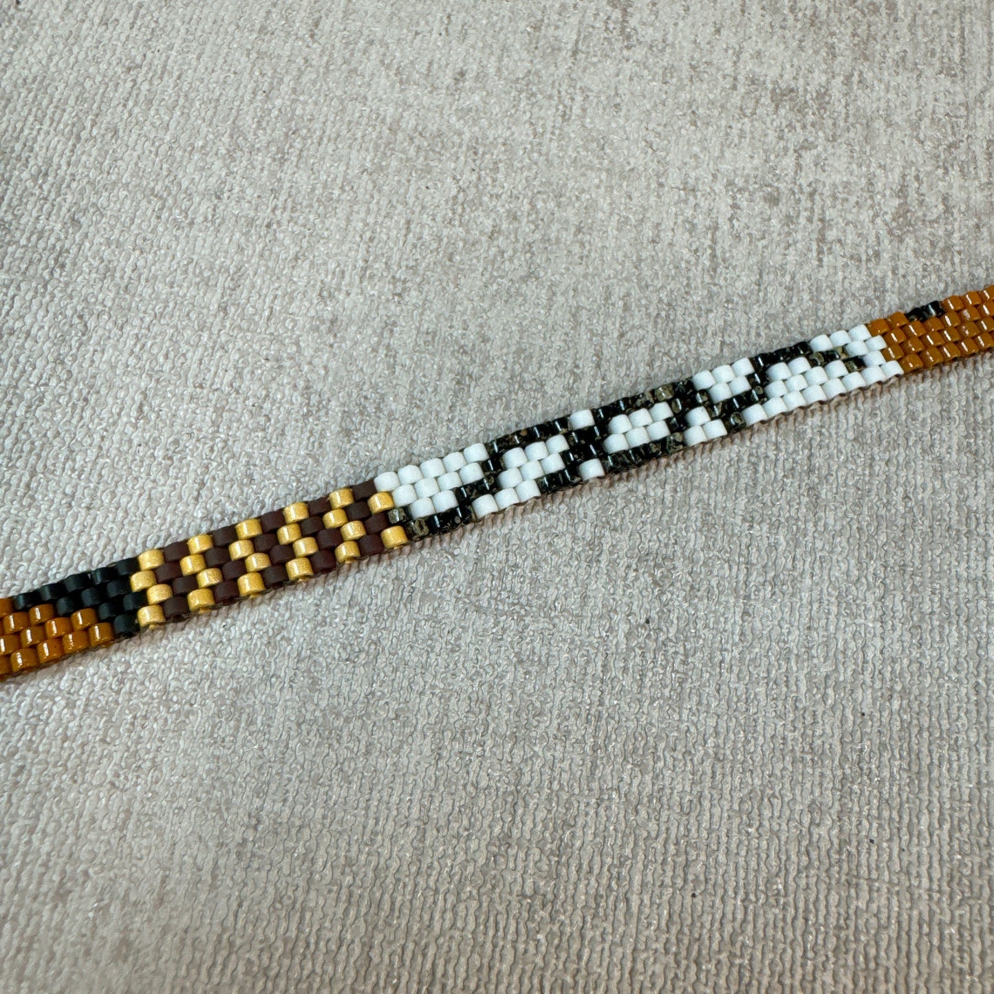 C057 Collar Jaguar Urbano