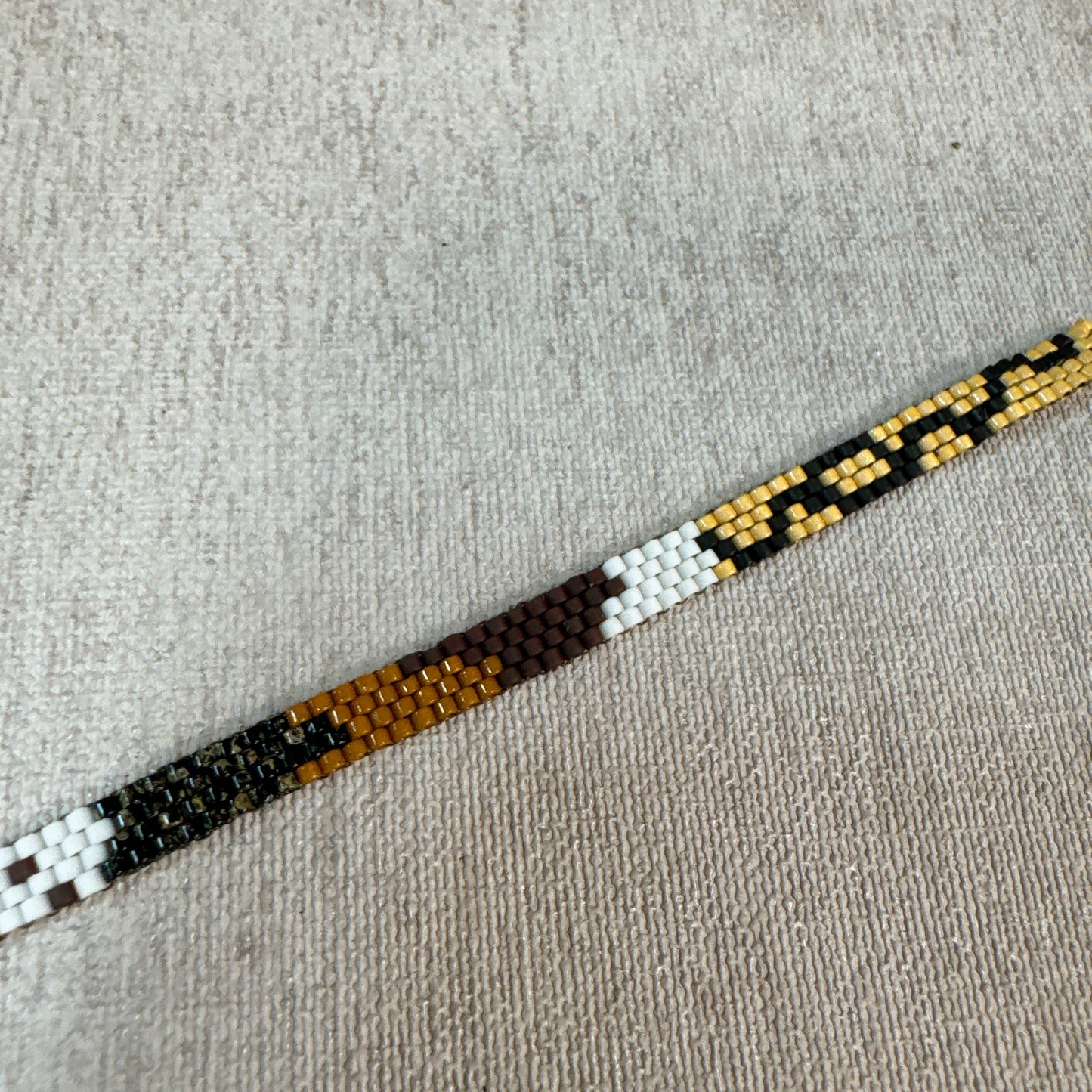 C057 Collar Jaguar Urbano