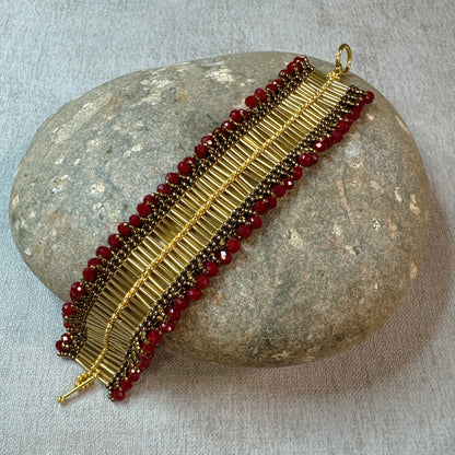 P144 Pulsera Trono Dorado