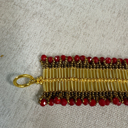 P144 Pulsera Trono Dorado
