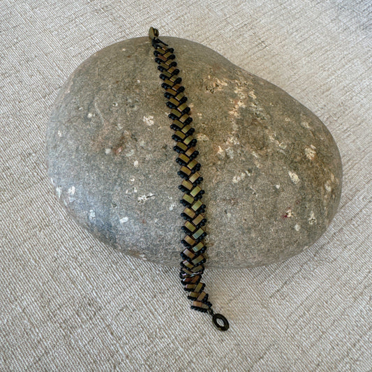 P148 Pulsera Cúbica Nocturna