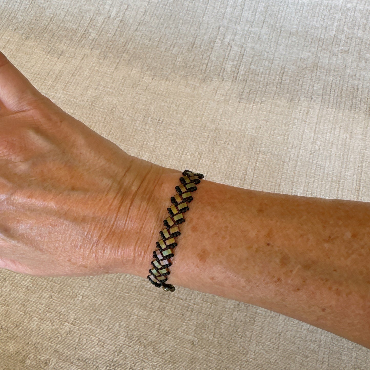 P148 Pulsera Cúbica Nocturna