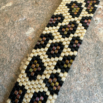 P150 Pulsera Felina Casual