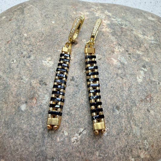 E084 Aros Dorado Estiloso