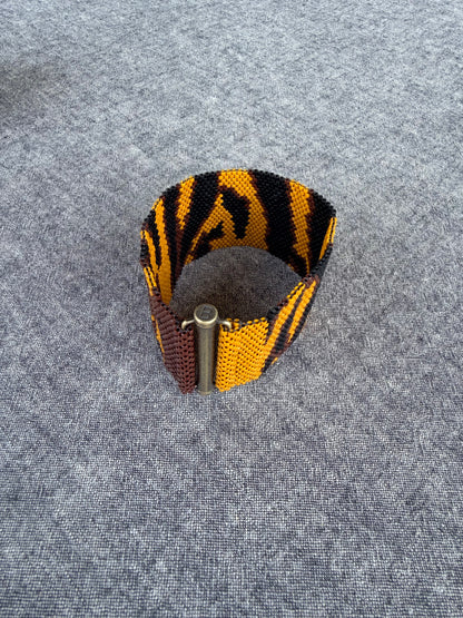 P209  Pulsera Africana